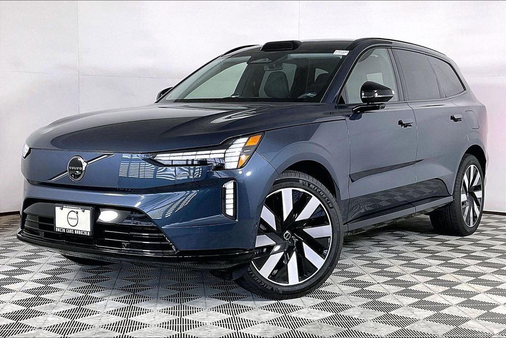 2025 Volvo EX90