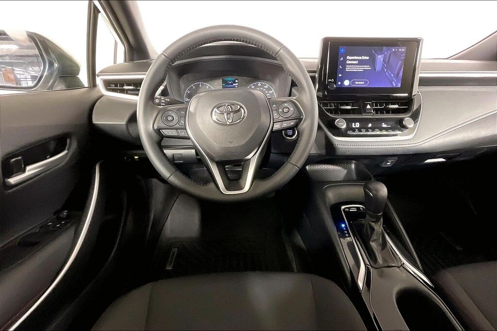 Used 2025 Toyota Corolla SE Sedan