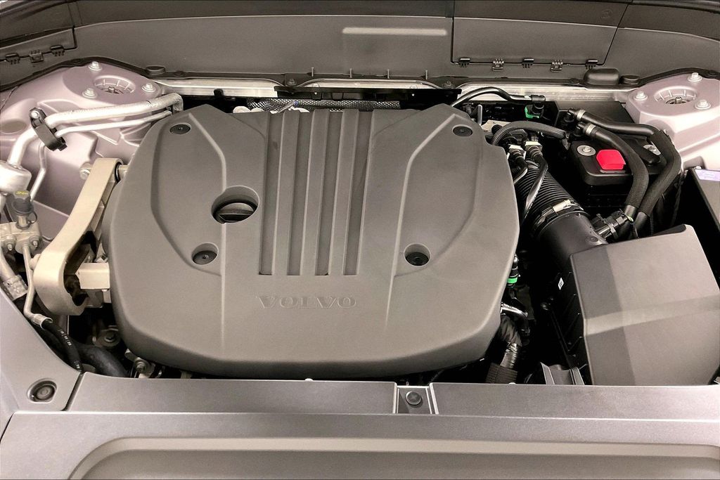 2026 Volvo XC90 Plus - Photo 8