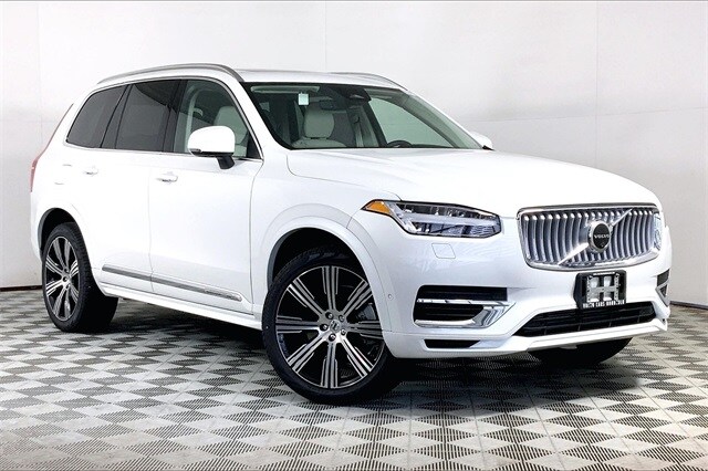 2024 Volvo XC90 T8 Plus photo 2