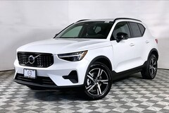2026 Volvo XC40 B5 Core AWD SUV