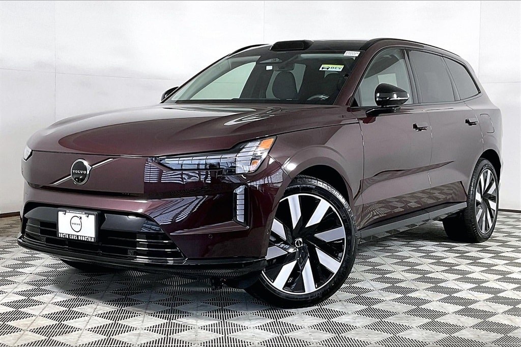 2025 Volvo EX90 Ultra's photo