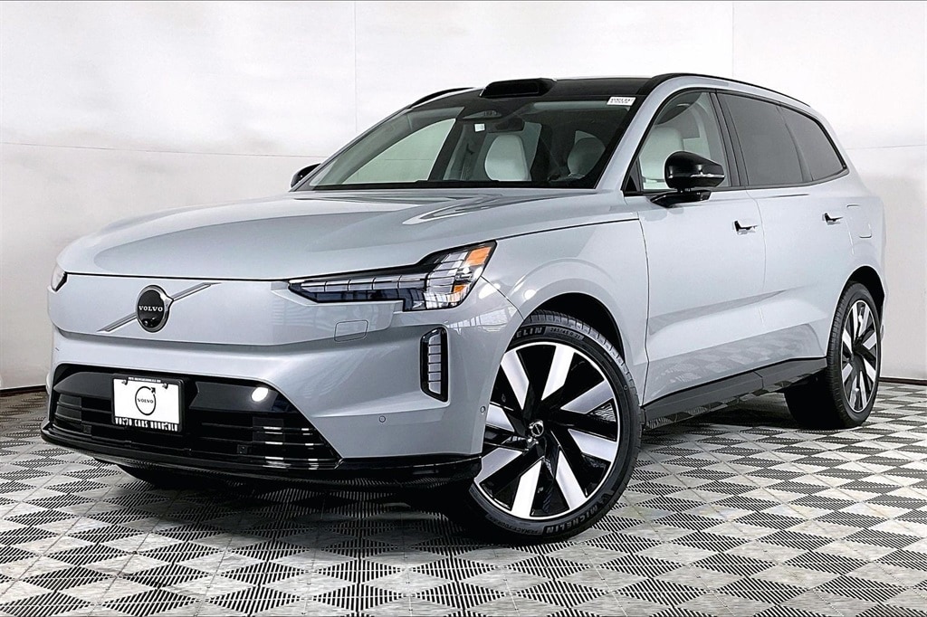 2025 Volvo EX90 Ultra's photo