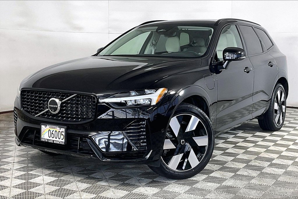 Certified 2025 Volvo XC60 Plug-In Hybrid T8 Plus SUV