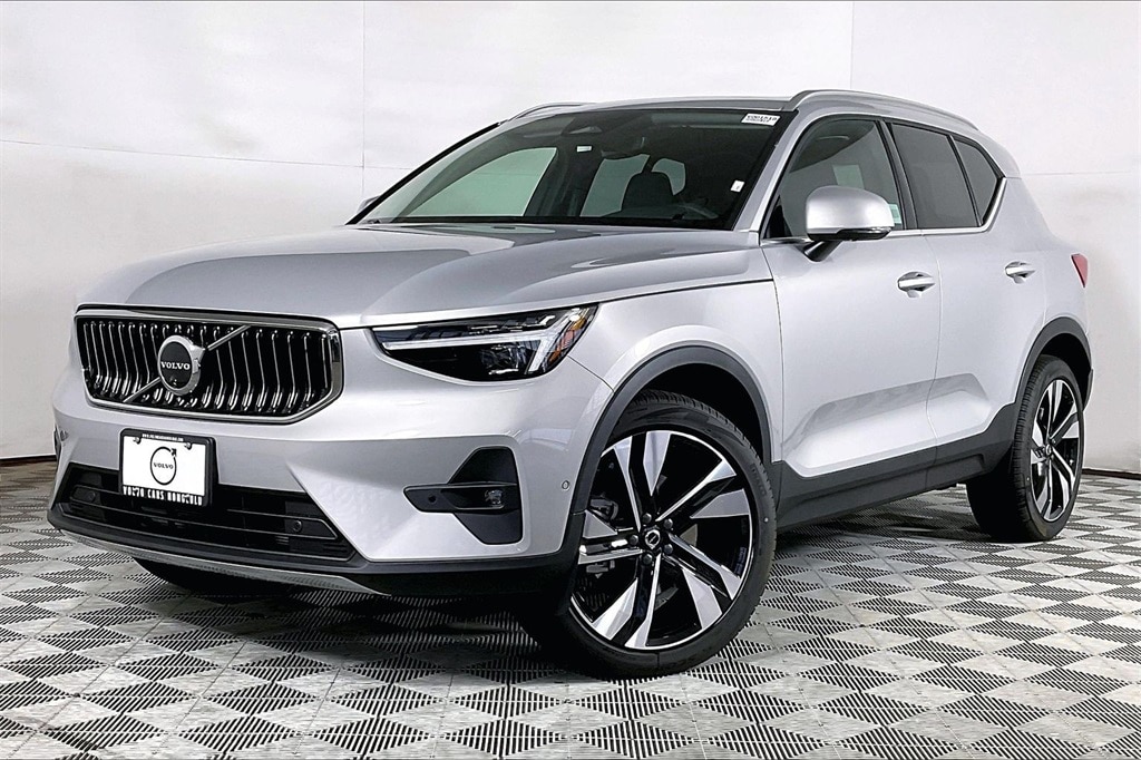 2025 Volvo XC40 Ultra's photo