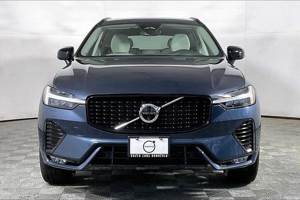 Used 2025 Volvo XC60 B5 Plus SUV