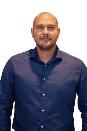 Staff member Eric Avila from ID_ac8e33adec73