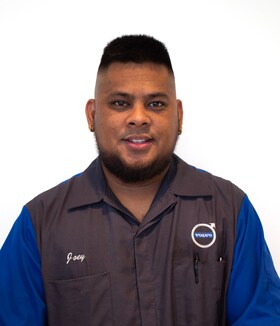 Staff member Joey Del Rosario from ID_856bbffa9603