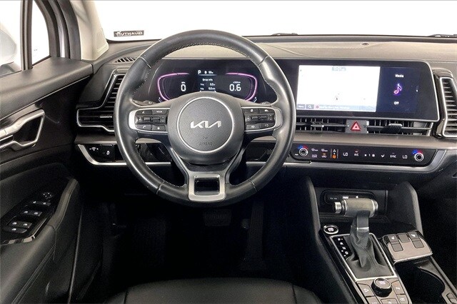 2023 Kia Sportage EX photo 2