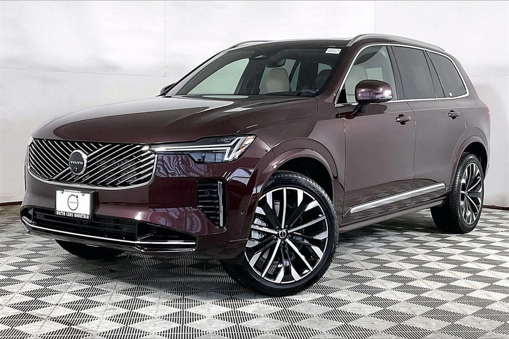 2026 Volvo XC90 Plus's photo