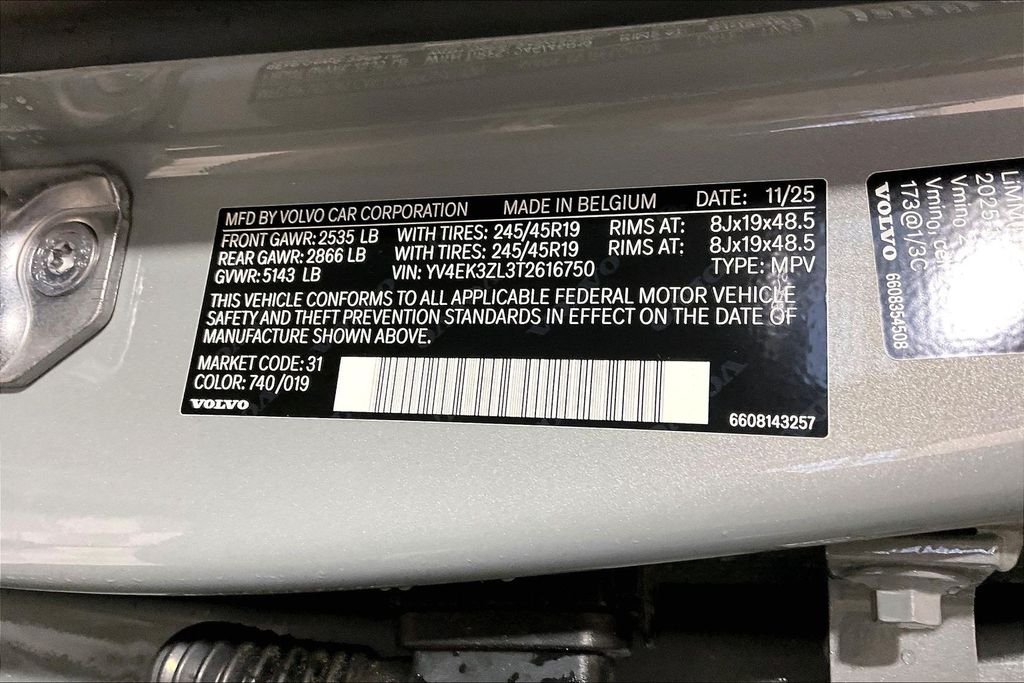 2026 Volvo EX30 Ultra - Photo 11