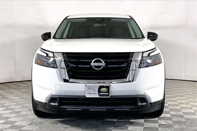 2023 Nissan Pathfinder S photo 2