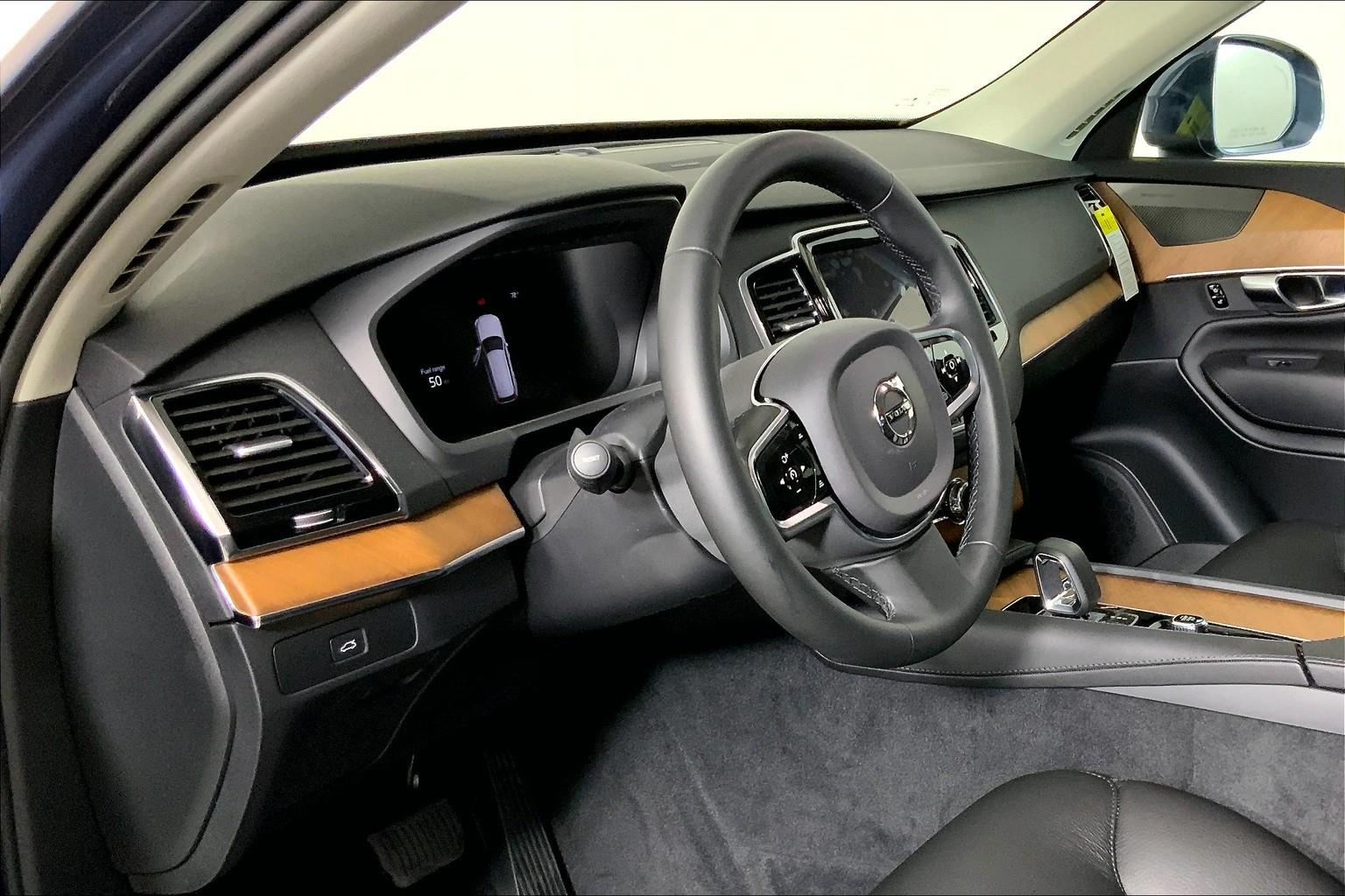 2023 Volvo XC90 AWD Plus photo 4
