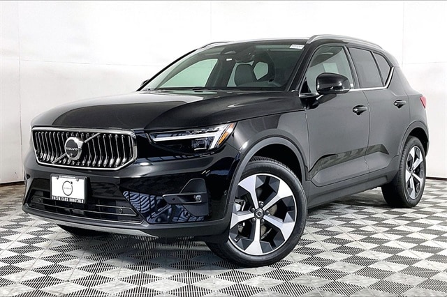 2025 Volvo XC40 Plus's photo
