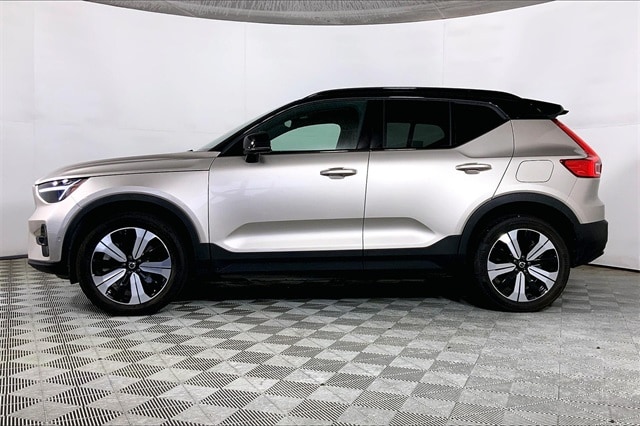 Used 2023 Volvo XC40 Plus with VIN YV4ED3UL1P2070926 for sale in Honolulu, HI