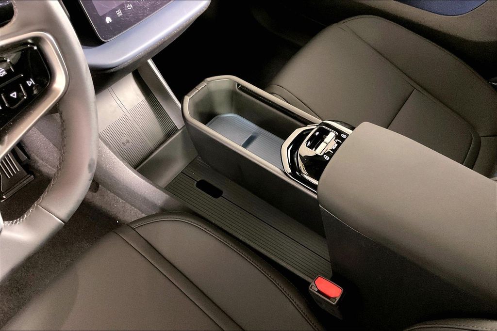 2026 Volvo EX30 Plus - Photo 6
