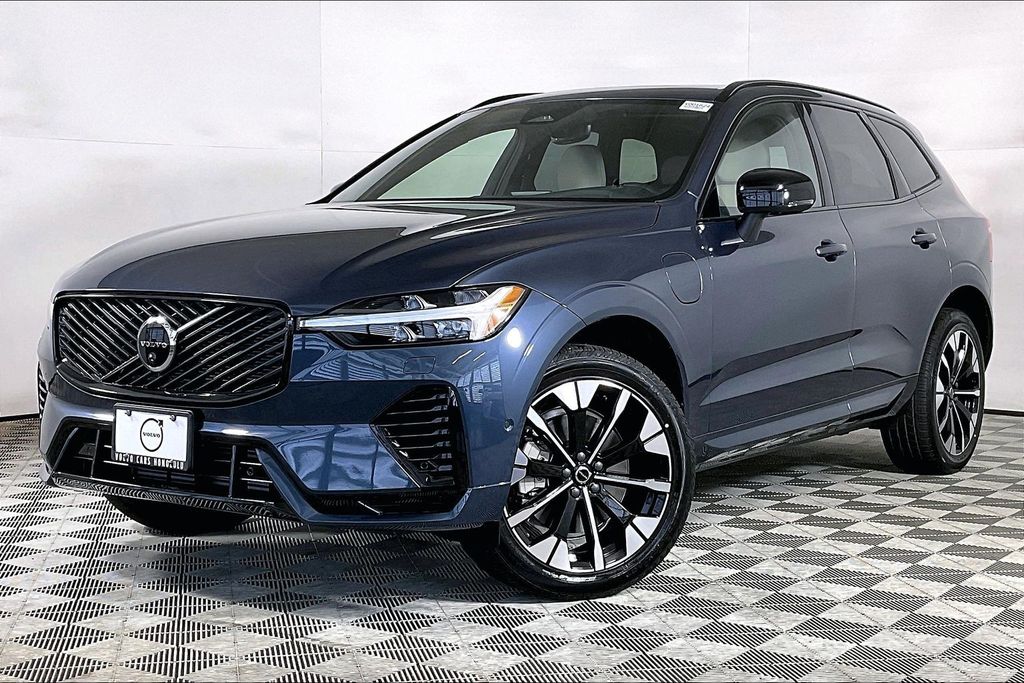 2026 Volvo XC60 T8 Plus Dark AWD's photo
