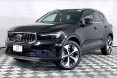 2025 Volvo XC40 B5 Plus Bright Theme SUV