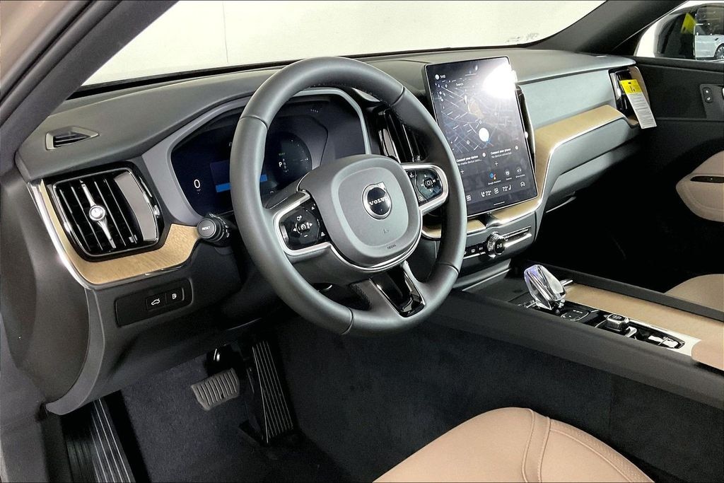 New 2026 Volvo XC60 plug-in hybrid T8 Plus SUV