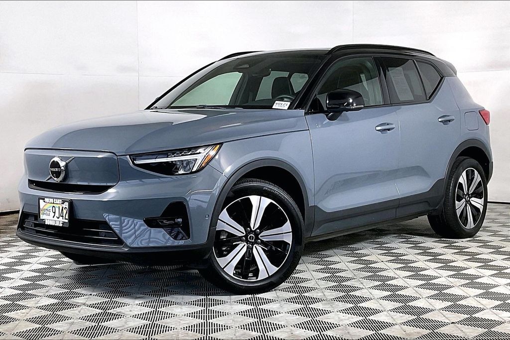 Certified 2023 Volvo XC40 Recharge Pure Electric Twin Plus SUV