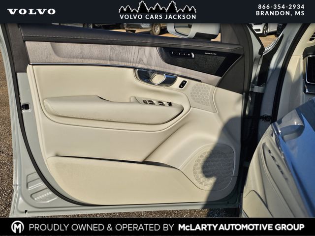 2026 Volvo XC90 Ultra - Photo 15