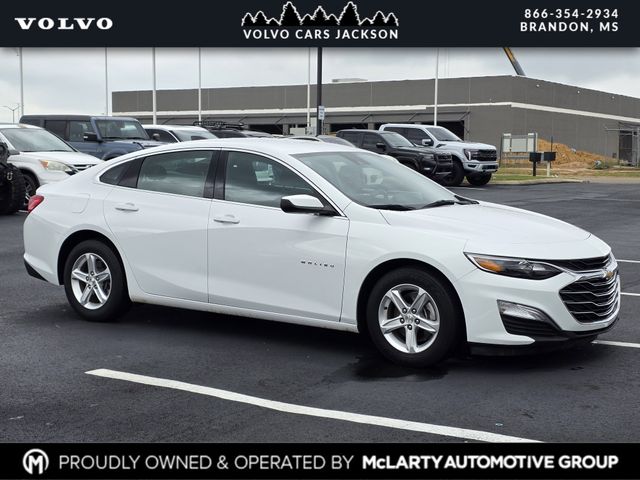 2022 Chevrolet Malibu 1FL's photo
