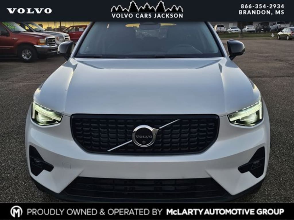New 2026 Volvo XC40 B5 Plus SUV