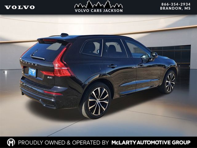 2024 Volvo XC60 B5 Plus photo 4