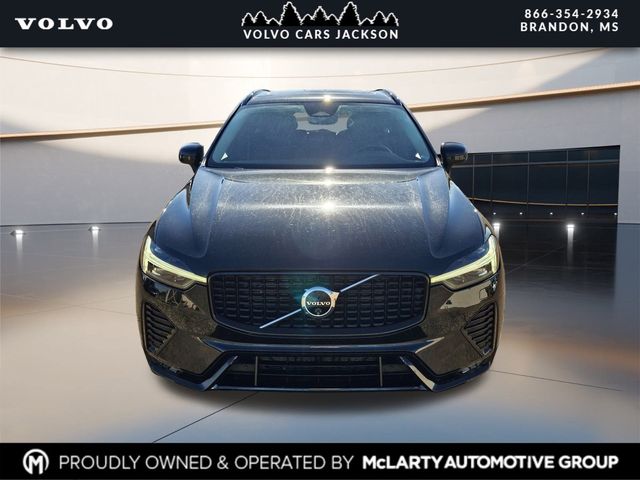 2024 Volvo XC60 B5 Plus photo 2