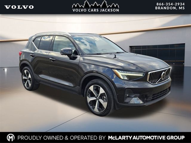 2023 Volvo XC40 Plus's photo
