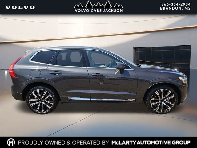 2023 Volvo XC60 B5 Ultimate photo 3