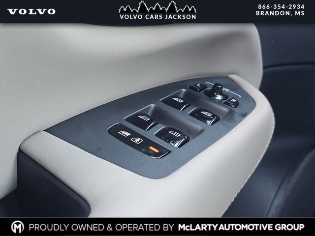 2026 Volvo XC90 Plus - Photo 13