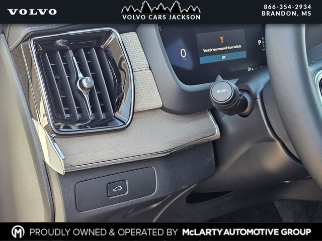 2026 Volvo XC90 Plus - Photo 20