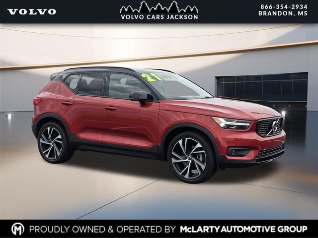 2021 Volvo XC40 T5 R-Design AWD's photo