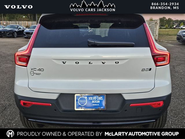 2026 Volvo XC40 Plus photo 2