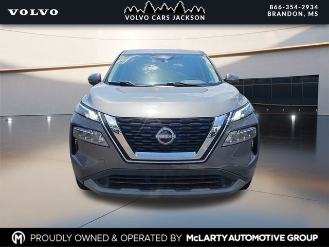 2022 Nissan Rogue SV photo 2