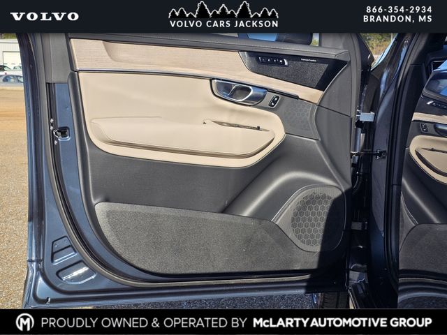 2026 Volvo XC90 Plus - Photo 12