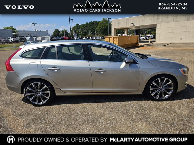 2015 Volvo V60 T5 Platinum Drive-E photo 3