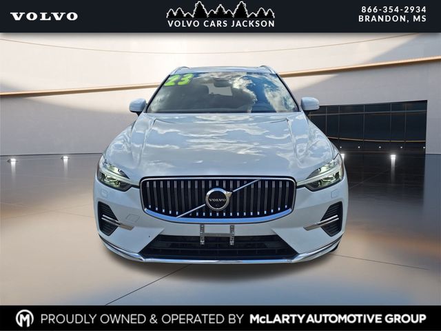 2023 Volvo XC60 B5 Plus photo 2