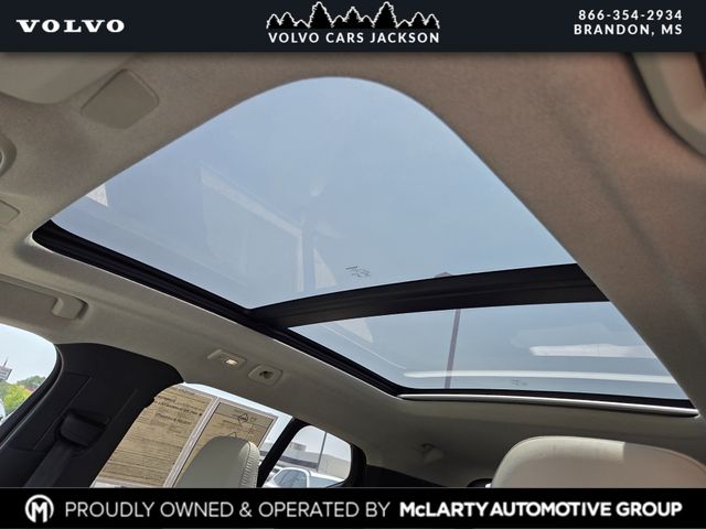 2026 Volvo XC40 Plus - Photo 13
