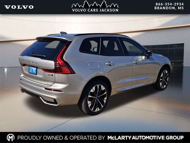 2026 Volvo XC60 B5 Plus photo 4