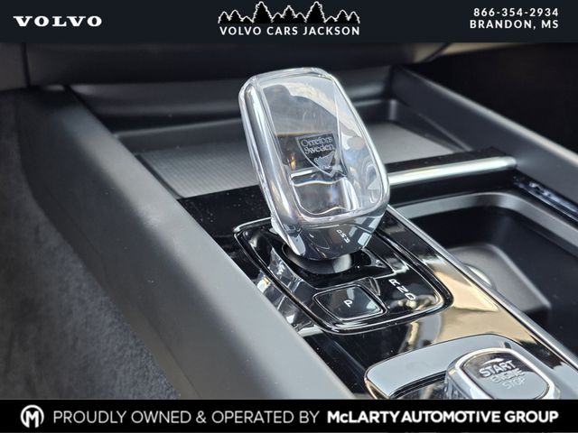 2026 Volvo XC60 Plus - Photo 22