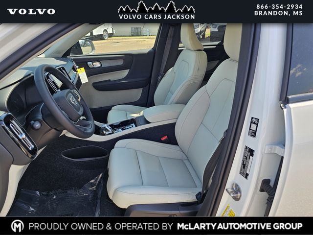 2026 Volvo XC40 Plus - Photo 13