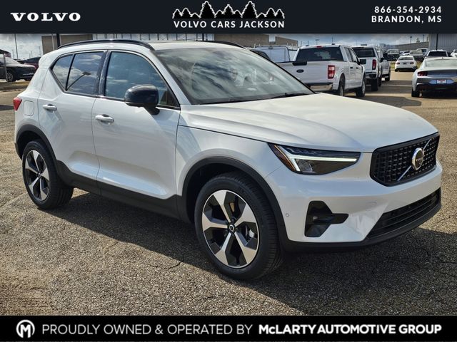 2026 Volvo XC40 Plus's photo