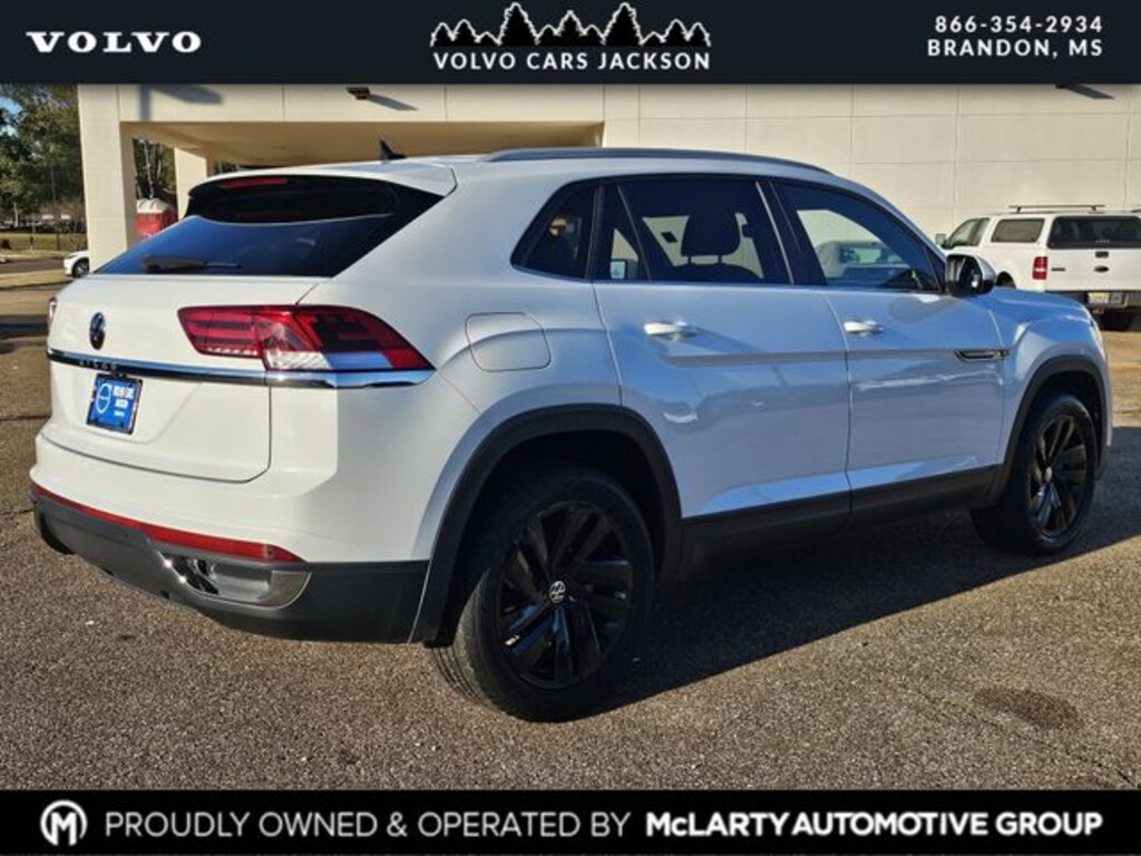 Used 2022 Volkswagen Atlas Cross Sport 2.0T SE w/Technology SUV