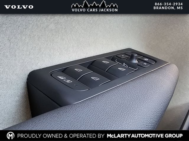 2026 Volvo XC40 Ultra - Photo 16