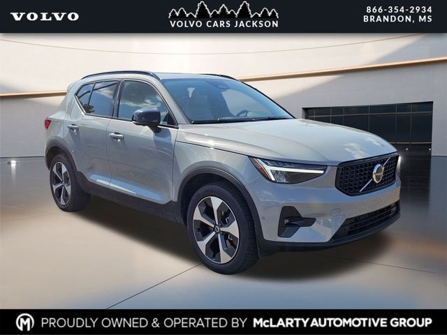 2026 Volvo XC40 B4 Plus FWD SUV