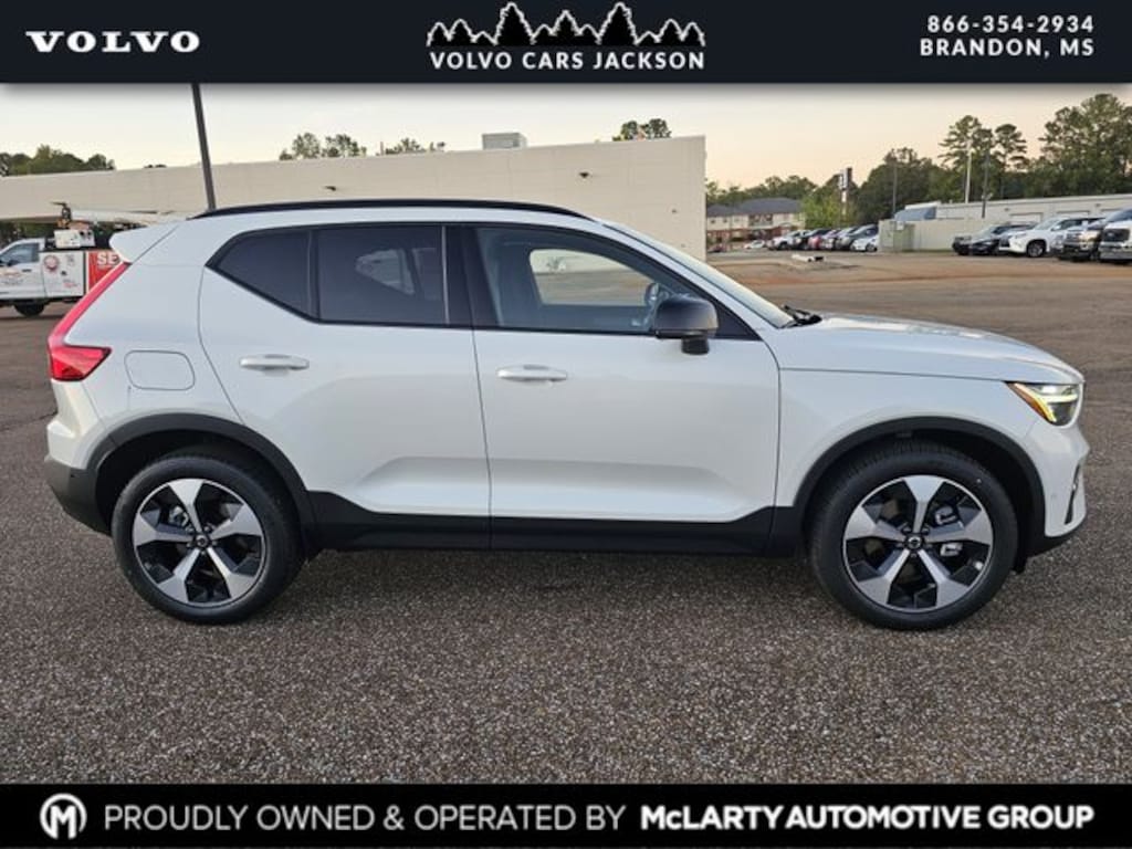 New 2026 Volvo XC40 B5 Plus SUV