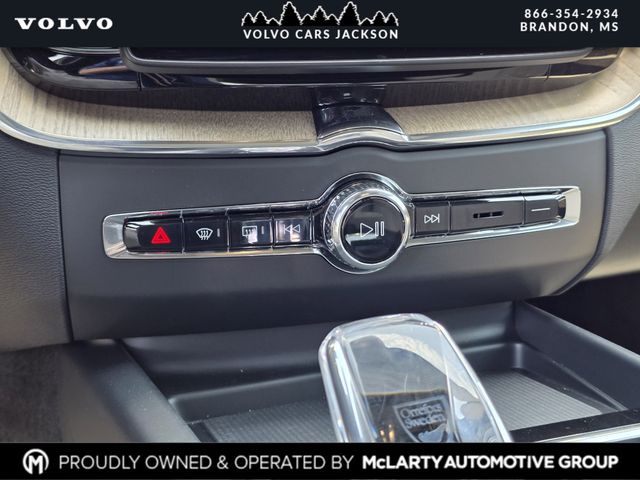 2026 Volvo XC60 Plus - Photo 19