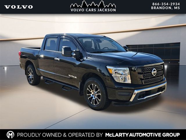 2021 Nissan Titan SV's photo